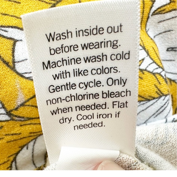 Nine West Palm Leaf Sleeveless Top Size Small Mustard Yellow Tie Front Buttons - Picture 7 of 7